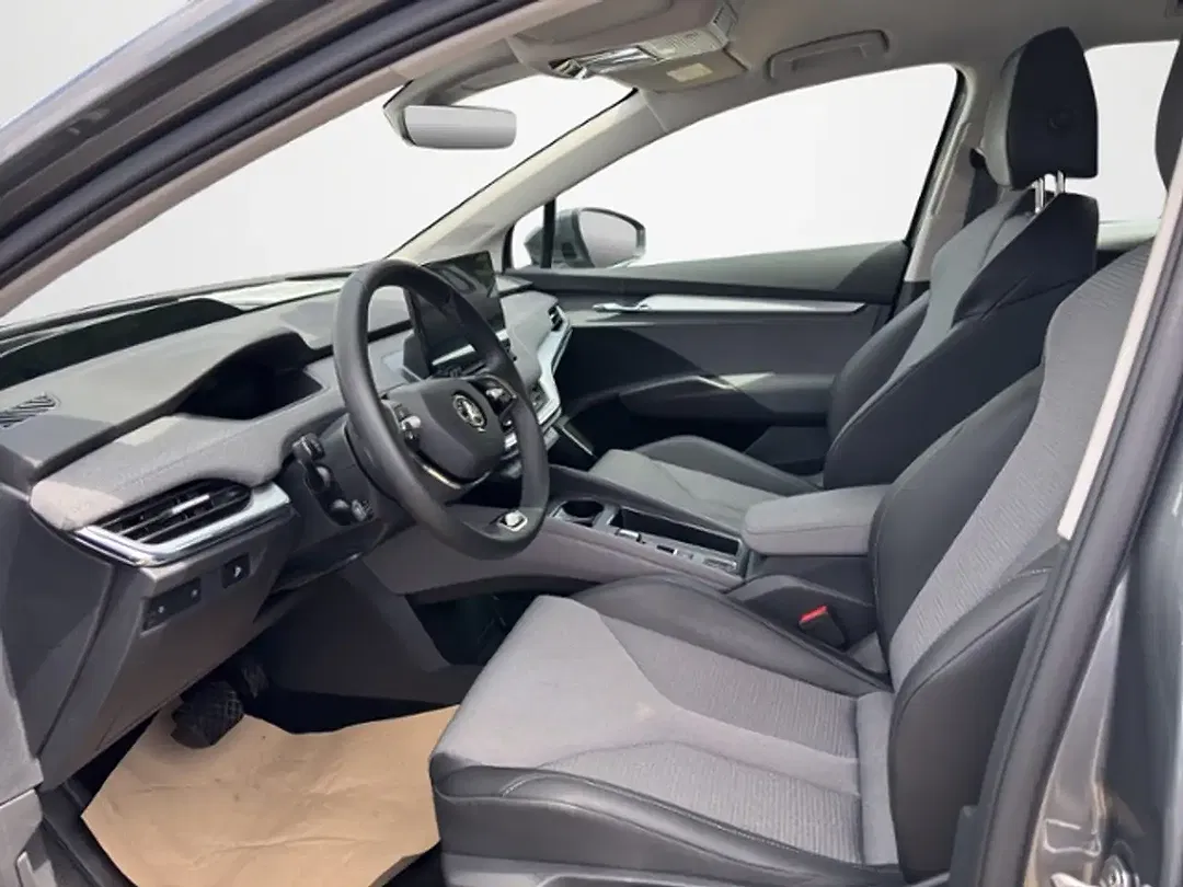 Skoda Enyaq 60 iV Loft - Thumbnail 12
