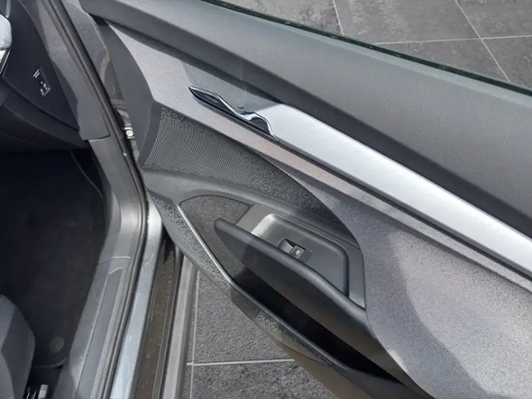Skoda Enyaq 60 iV Loft - Thumbnail 14