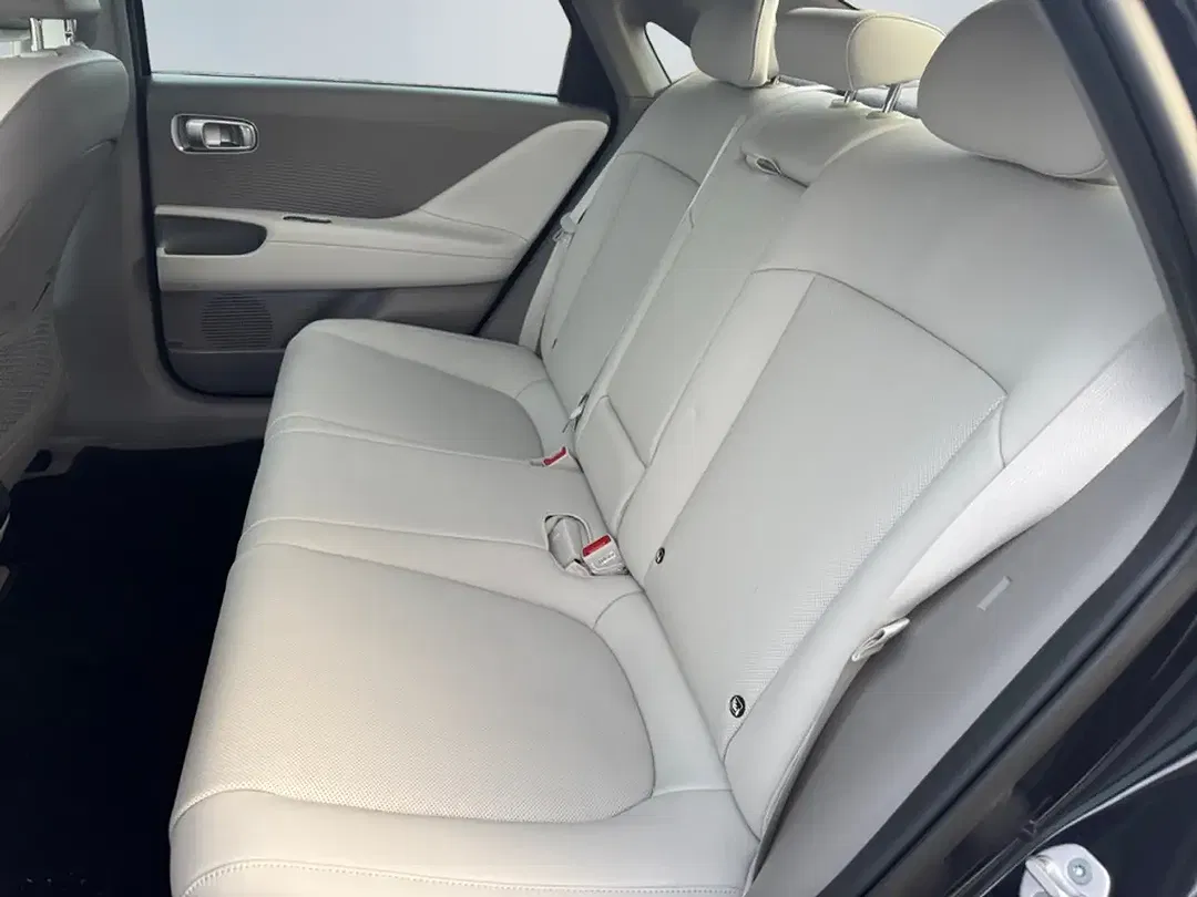 Hyundai IONIQ 6 UNIQ - Thumbnail 13