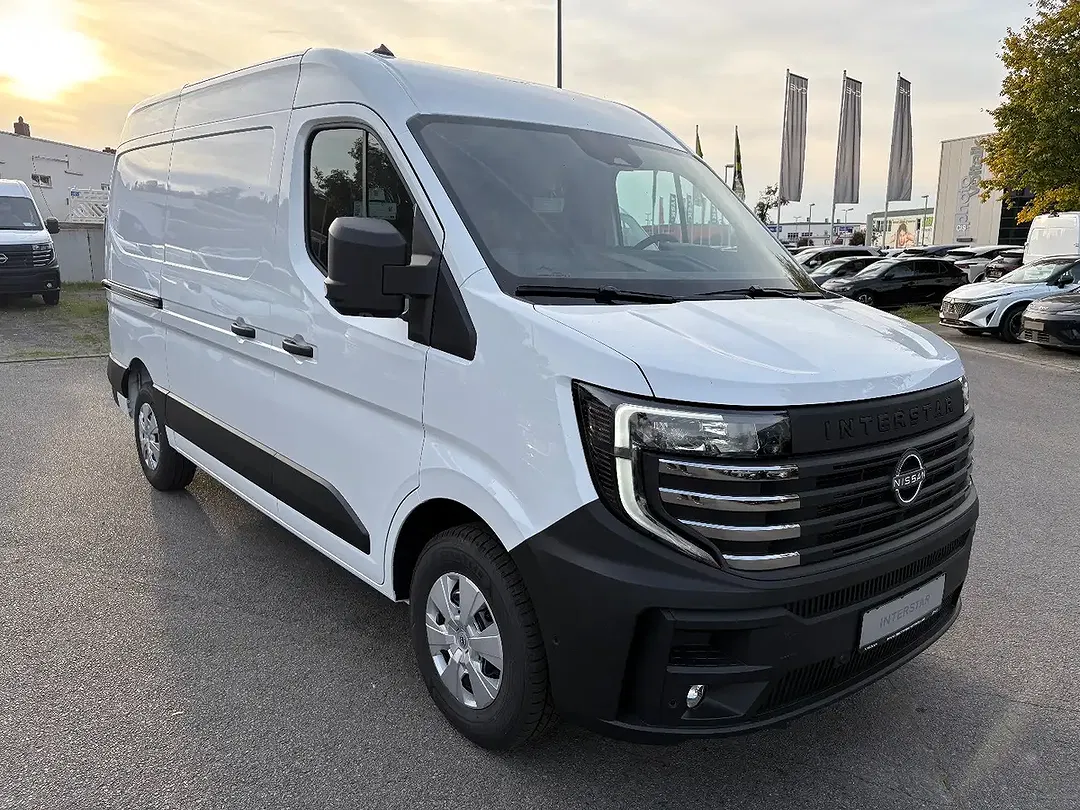 Nissan Interstar 3.5t L2H2 N-Connecta - Thumbnail 5