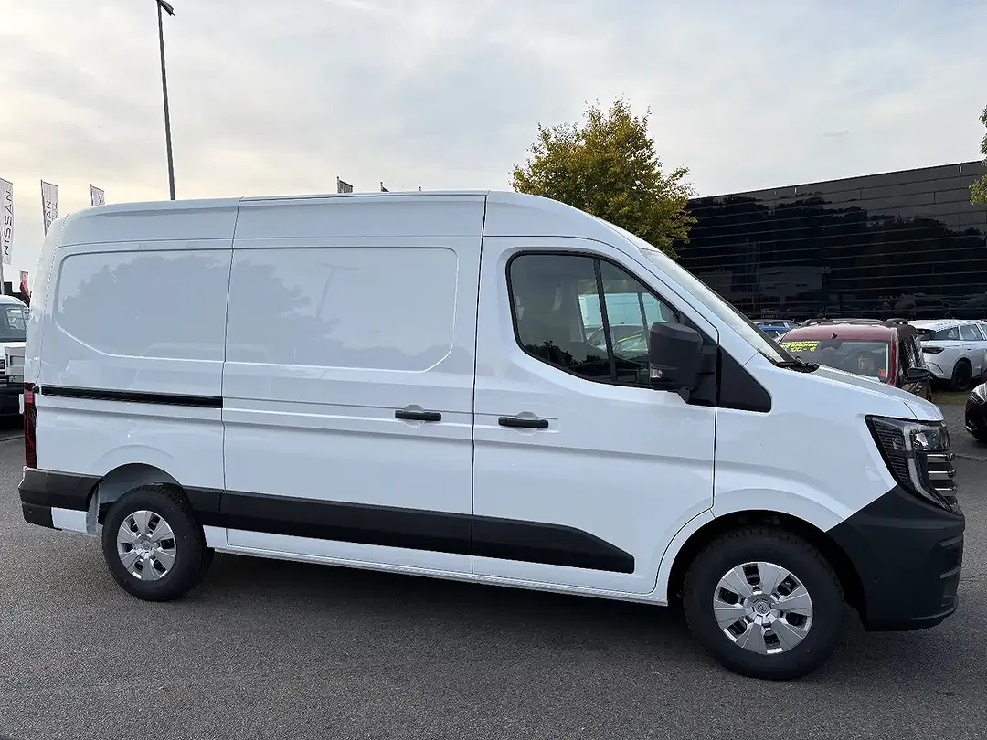 Nissan Interstar 3.5t L2H2 N-Connecta - Thumbnail 7