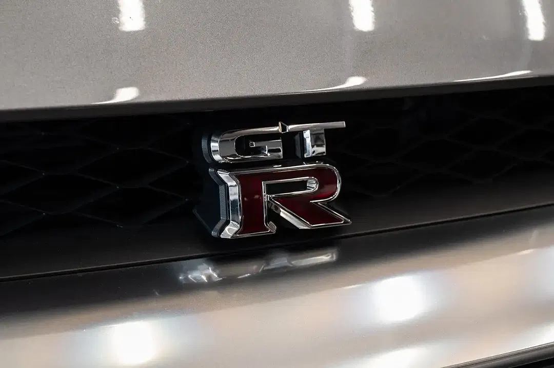 Nissan GT-R - Thumbnail 12