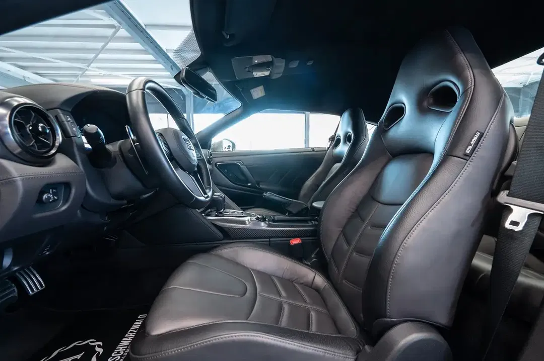 Nissan GT-R - Thumbnail 15