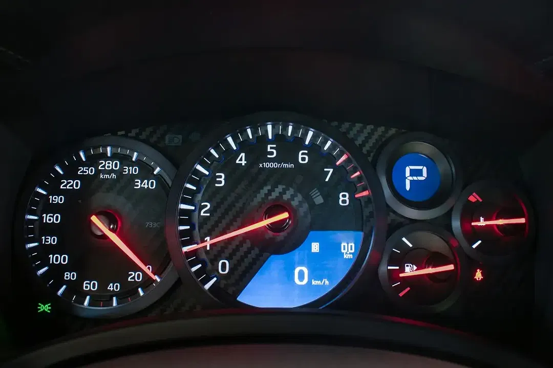 Nissan GT-R - Thumbnail 19