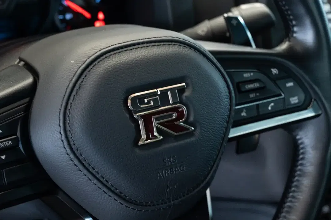Nissan GT-R - Thumbnail 25