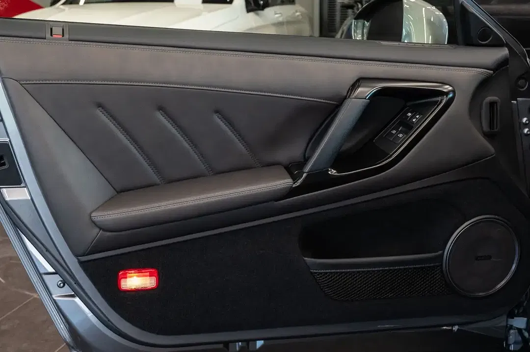 Nissan GT-R - foto 31