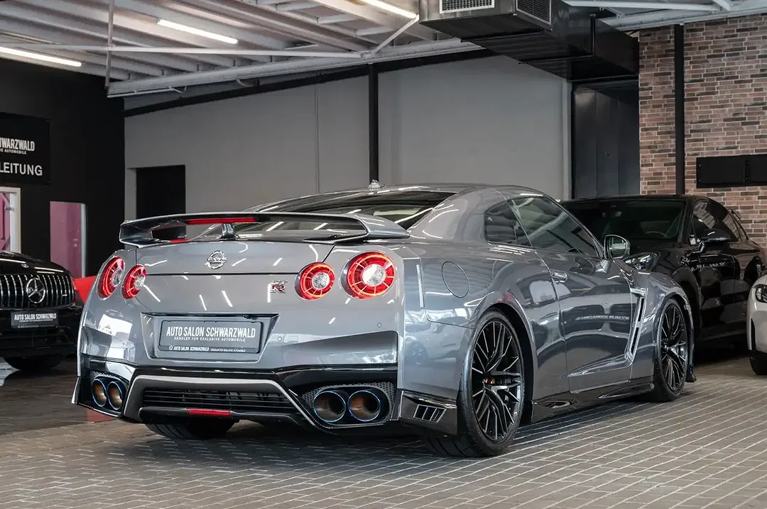 Nissan GT-R - Thumbnail 7