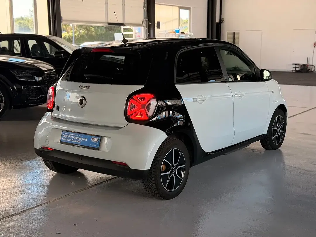 smart forFour - Thumbnail 4