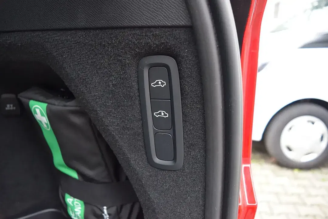 Volvo XC90 T8 Plus Bright - Thumbnail 12