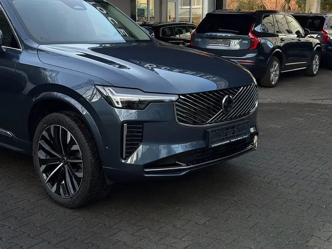 Volvo XC90 T8 Plus Bright - Thumbnail 3