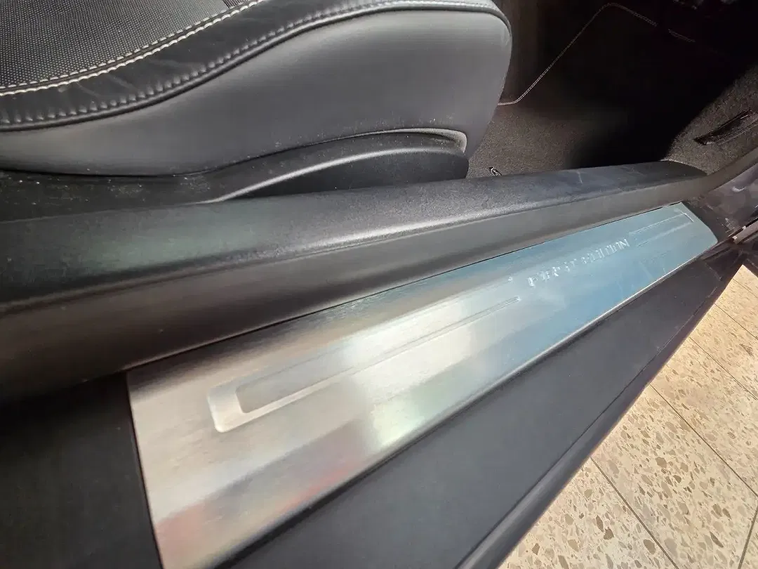 Jaguar F-Type Cabriolet First Edition - Thumbnail 19