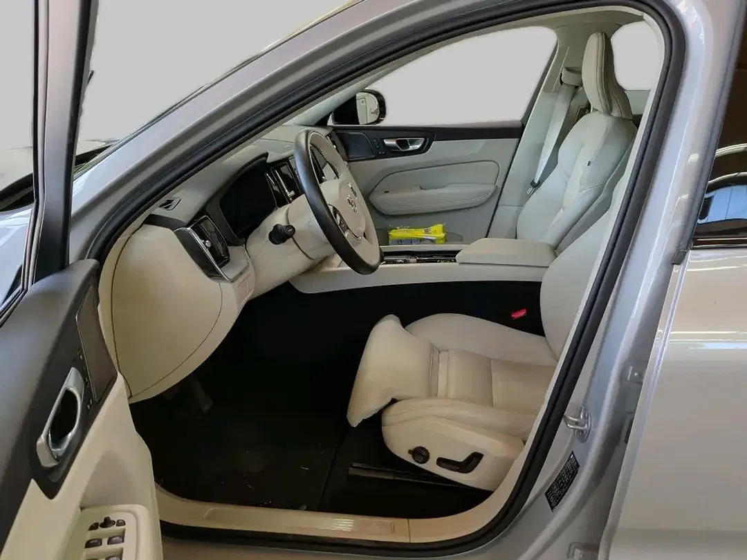 Volvo XC60 B4 - Thumbnail 6