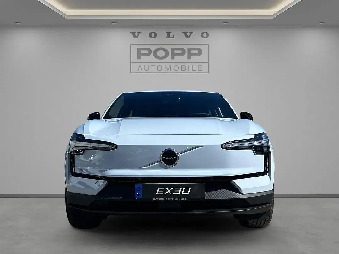 Volvo EX30 Plus - Thumbnail 8