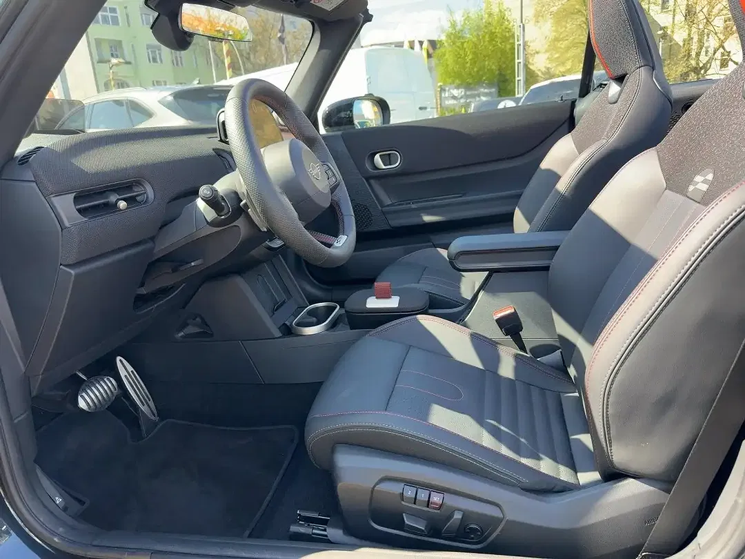 MINI Cooper Cabrio John Cooper Works - Thumbnail 9