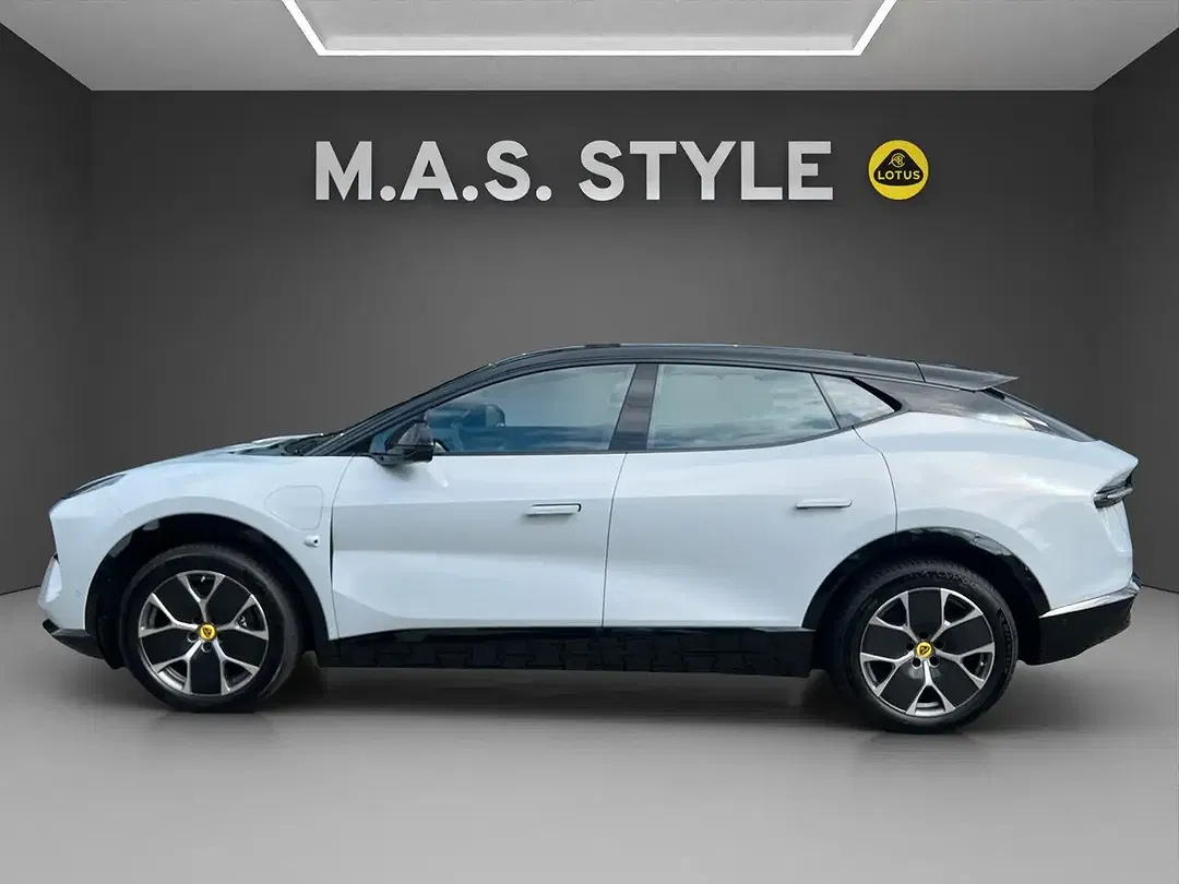 Lotus Eletre 600 - Thumbnail 3
