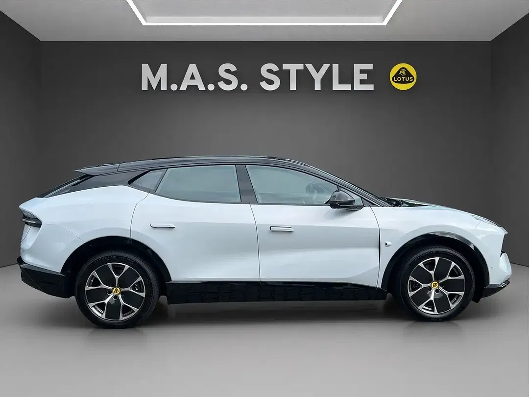 Lotus Eletre 600 - Thumbnail 5