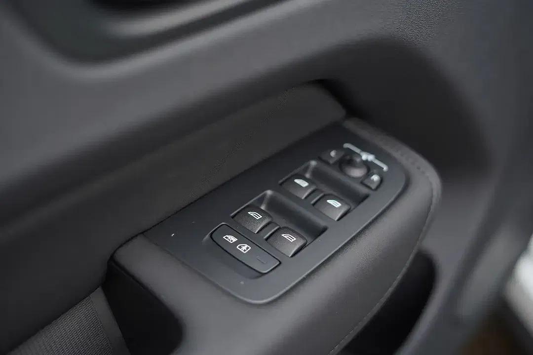 Volvo XC60 B5 AWD Edition - Thumbnail 12