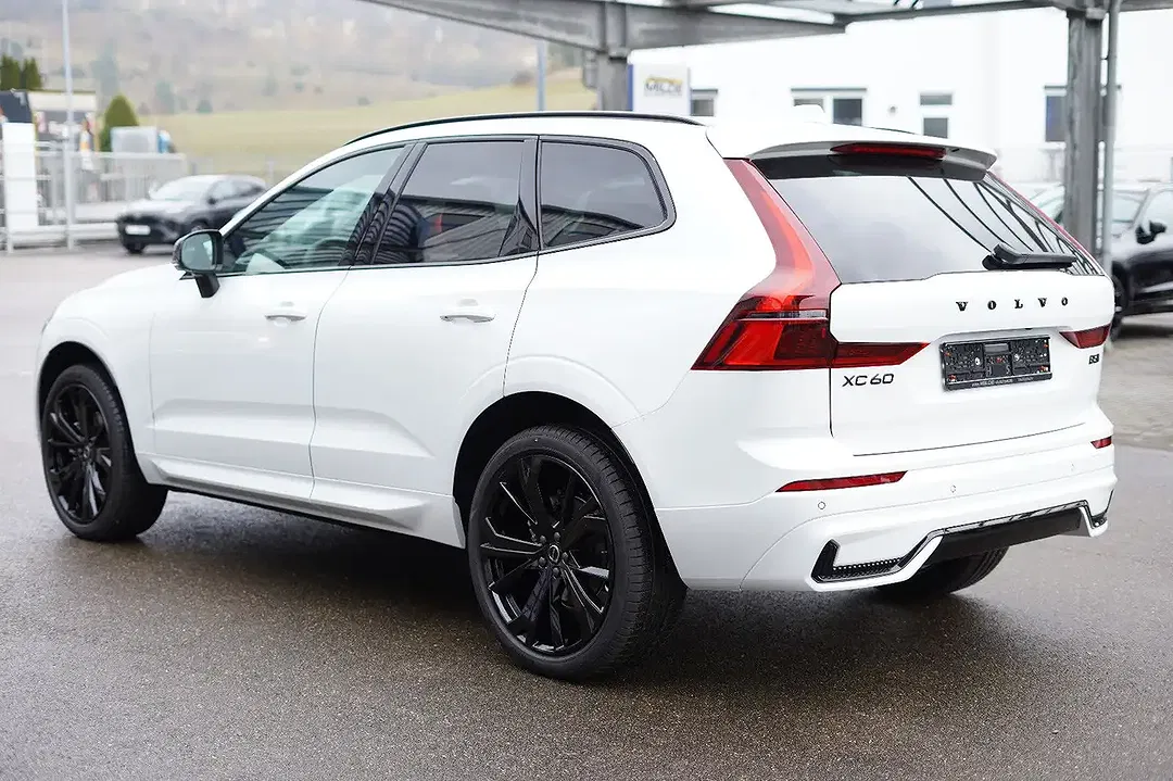 Volvo XC60 B5 AWD Edition - foto 2