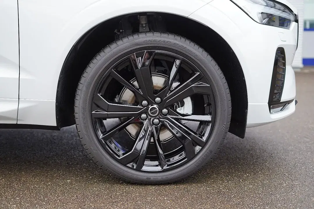 Volvo XC60 B5 AWD Edition - Thumbnail 7