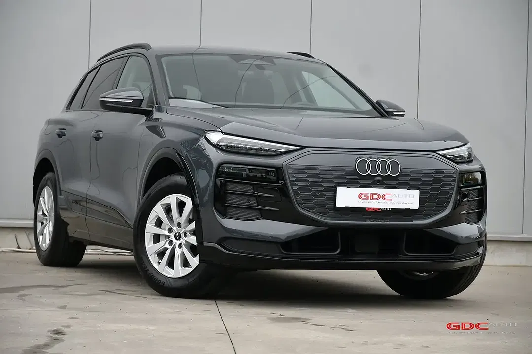 Audi Q6 e-tron - foto 1