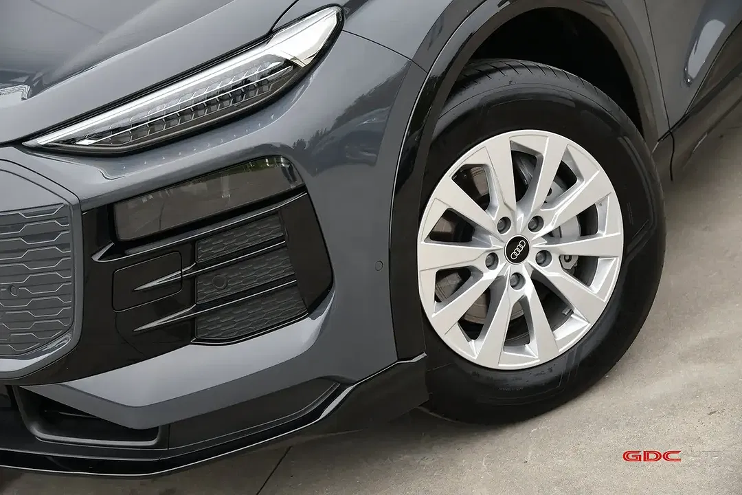 Audi Q6 e-tron - Thumbnail 19