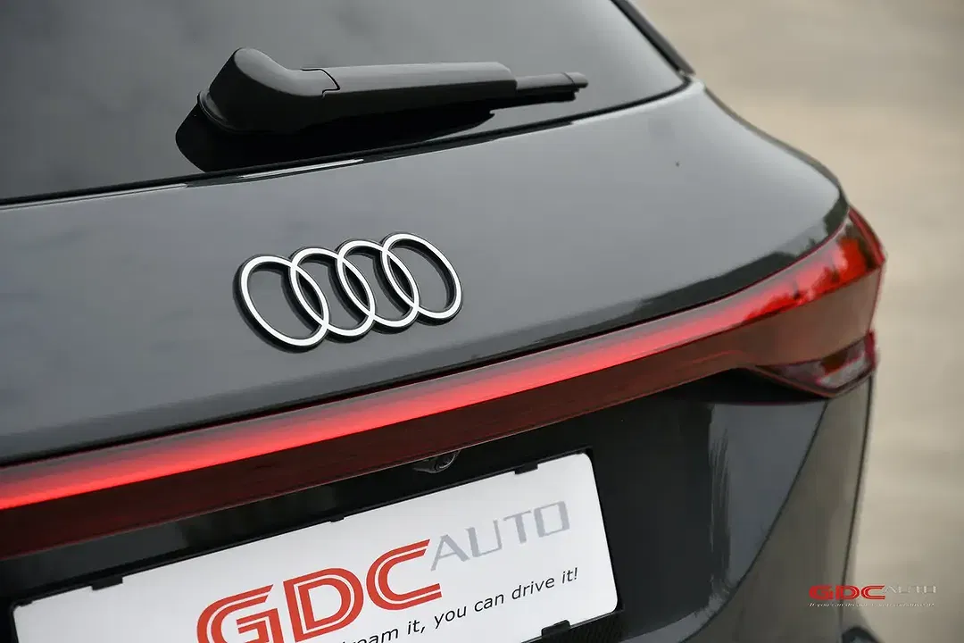 Audi Q6 e-tron - Thumbnail 25