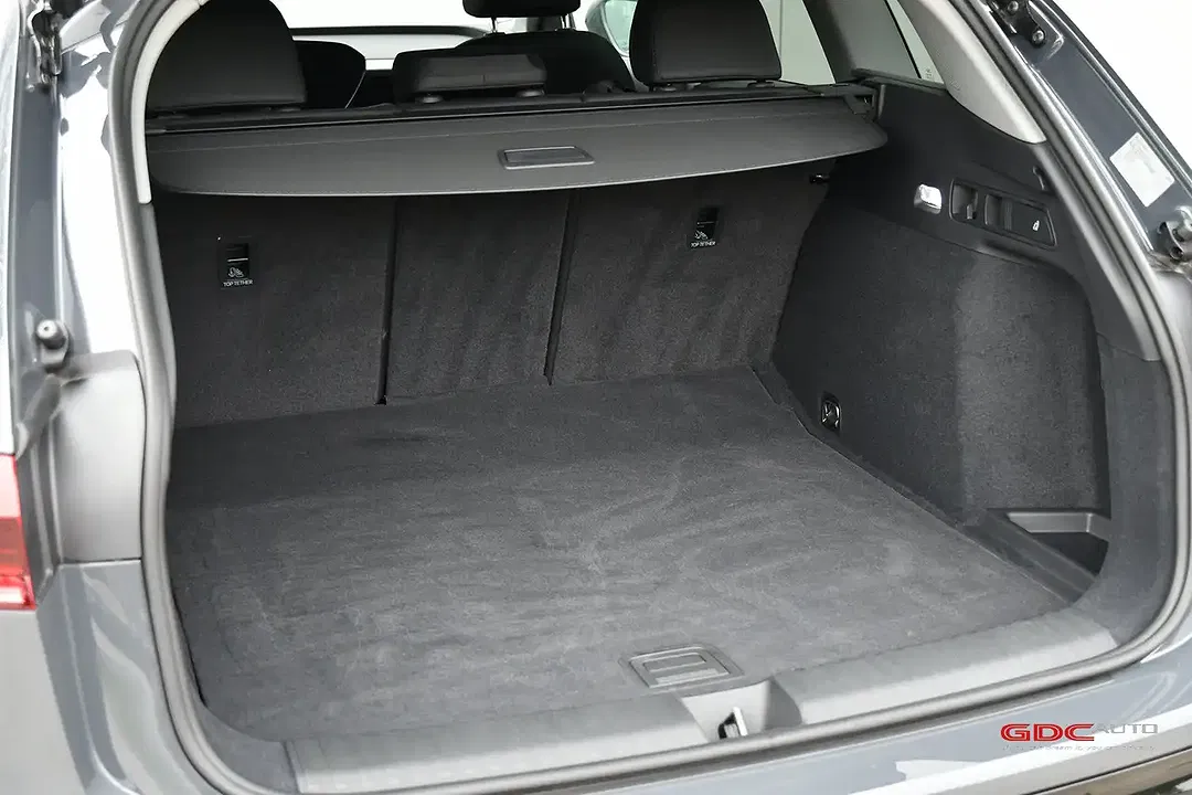 Audi Q6 e-tron - Thumbnail 39