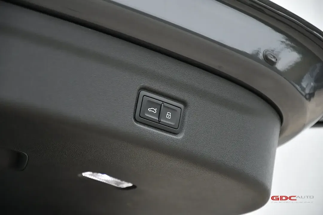 Audi Q6 e-tron - Thumbnail 40