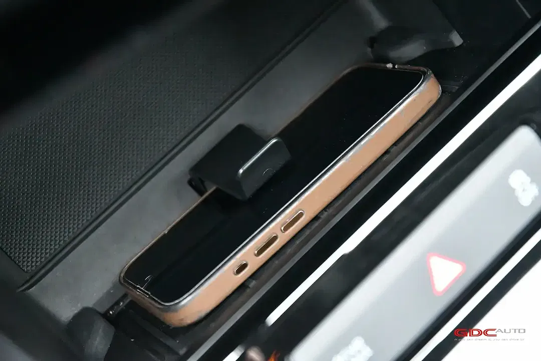 Audi Q6 e-tron - Thumbnail 47