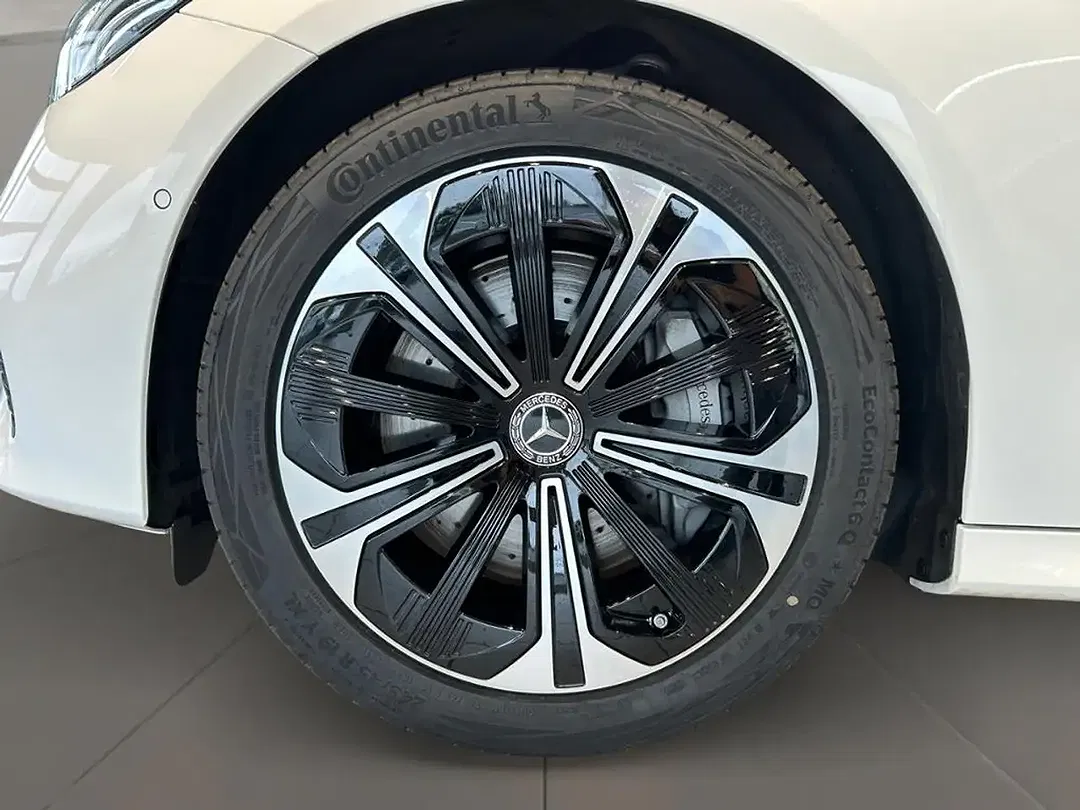 Mercedes-Benz E 300 MBUX Avantgarde - Thumbnail 12