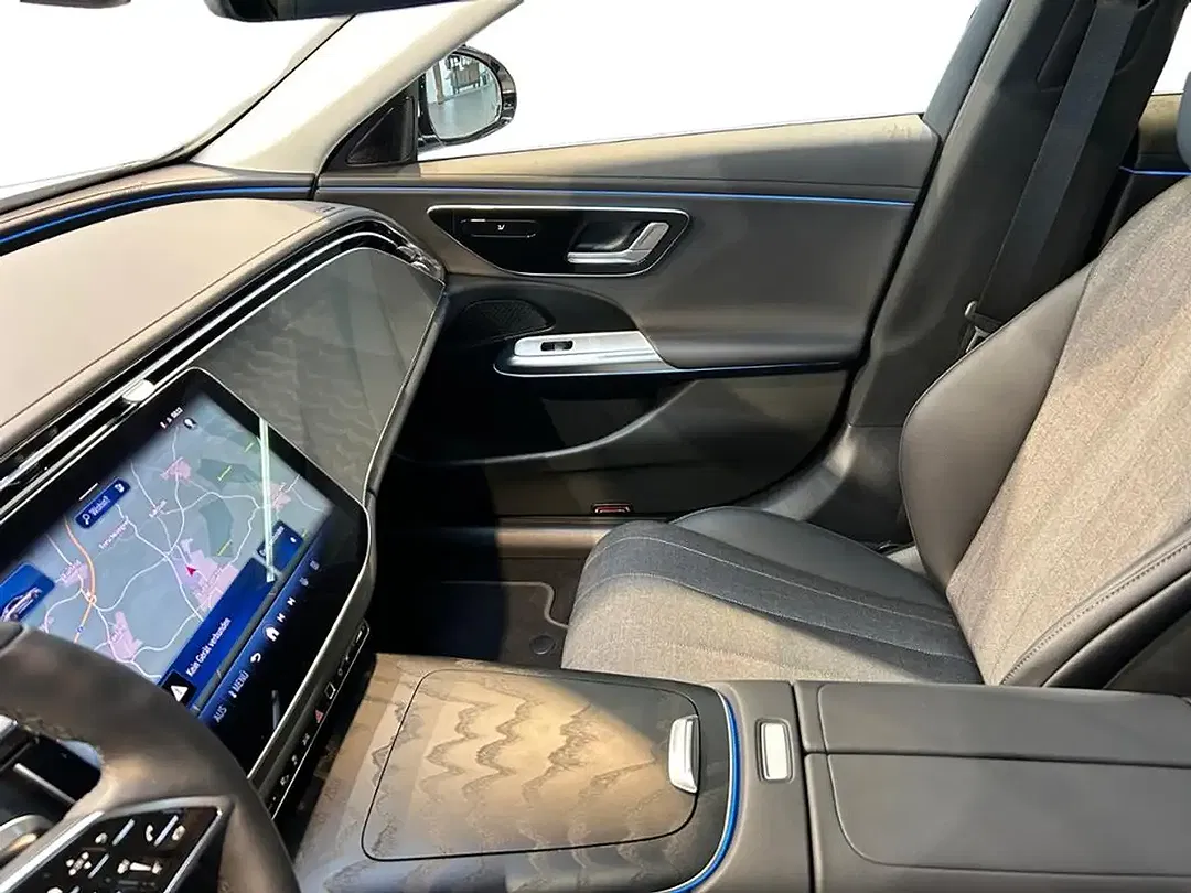 Mercedes-Benz E 300 MBUX Avantgarde - Thumbnail 8
