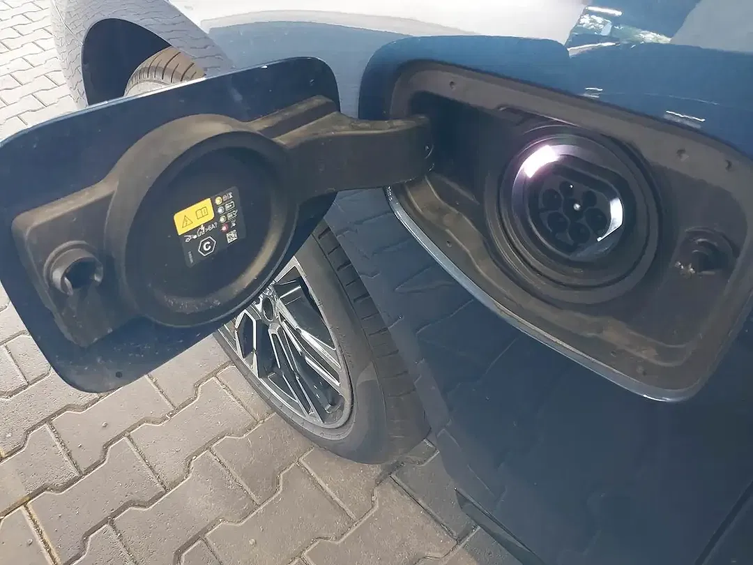 BMW 550 xDrive Touring M Sport - Thumbnail 16