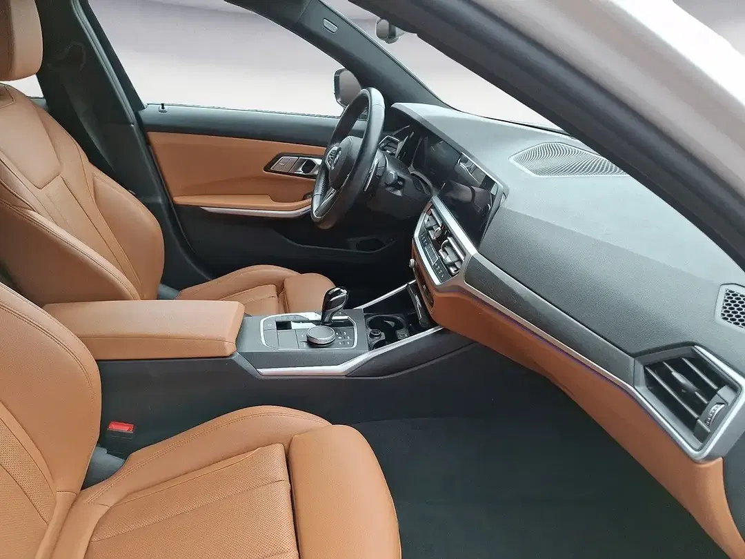 BMW 320 Touring M Sport - Thumbnail 12