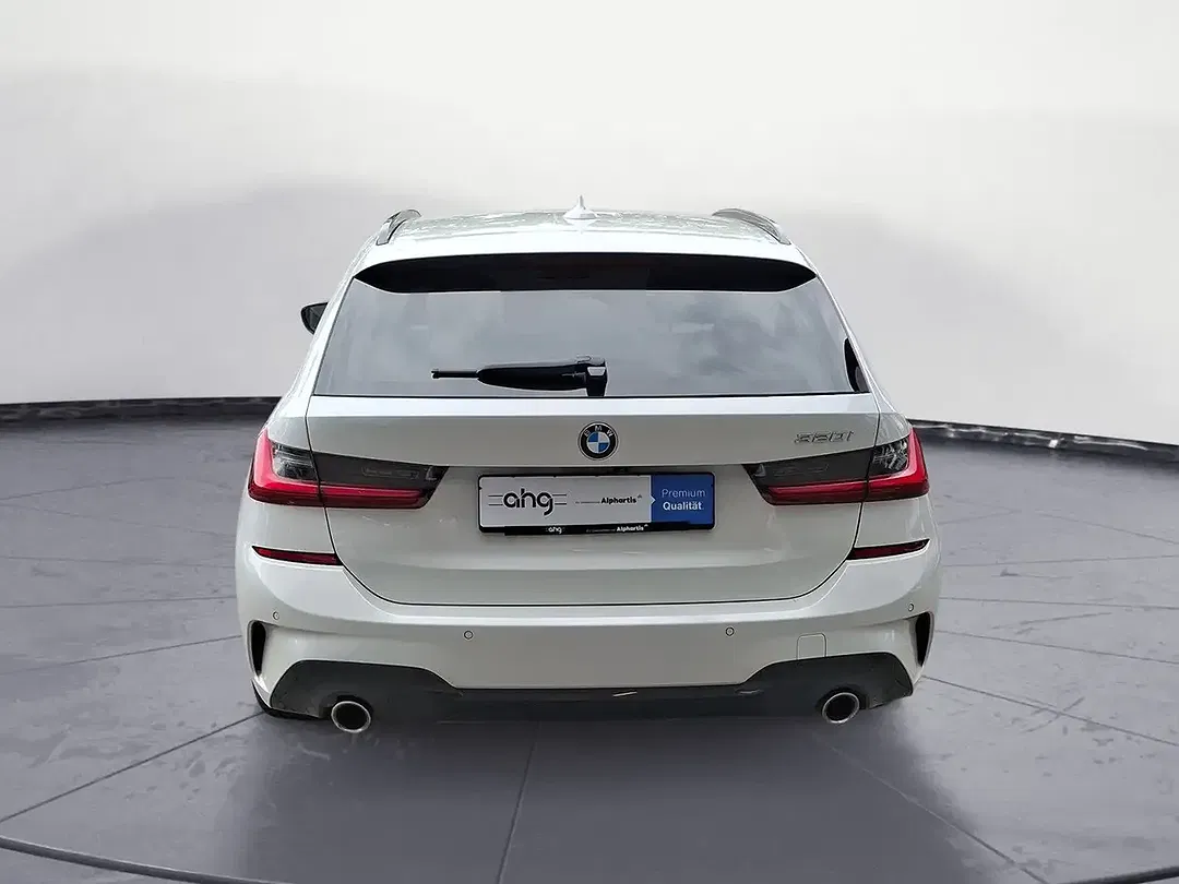 BMW 320 Touring M Sport - Thumbnail 4