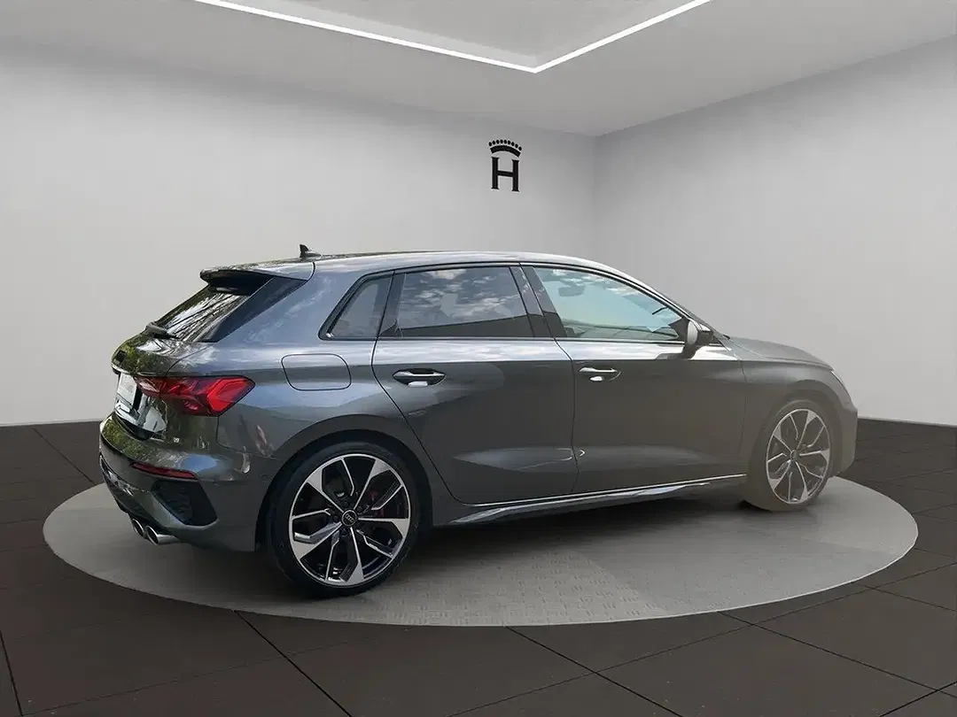 Audi S3 2.0 TFSI S tronic quattro - Thumbnail 2