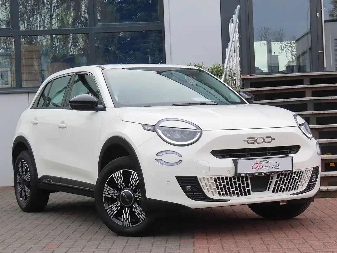 Fiat 600 1.2 Hybrid - Afbeelding 1