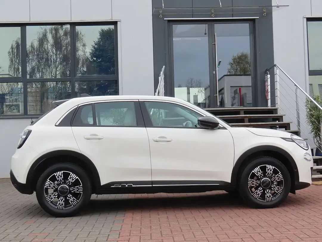 Fiat 600 1.2 Hybrid - Thumbnail 3