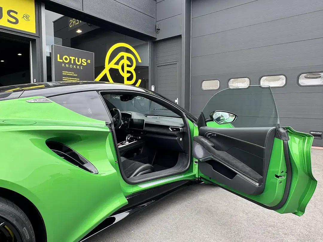 Lotus Emira 2.0 Turbo SE - Thumbnail 32