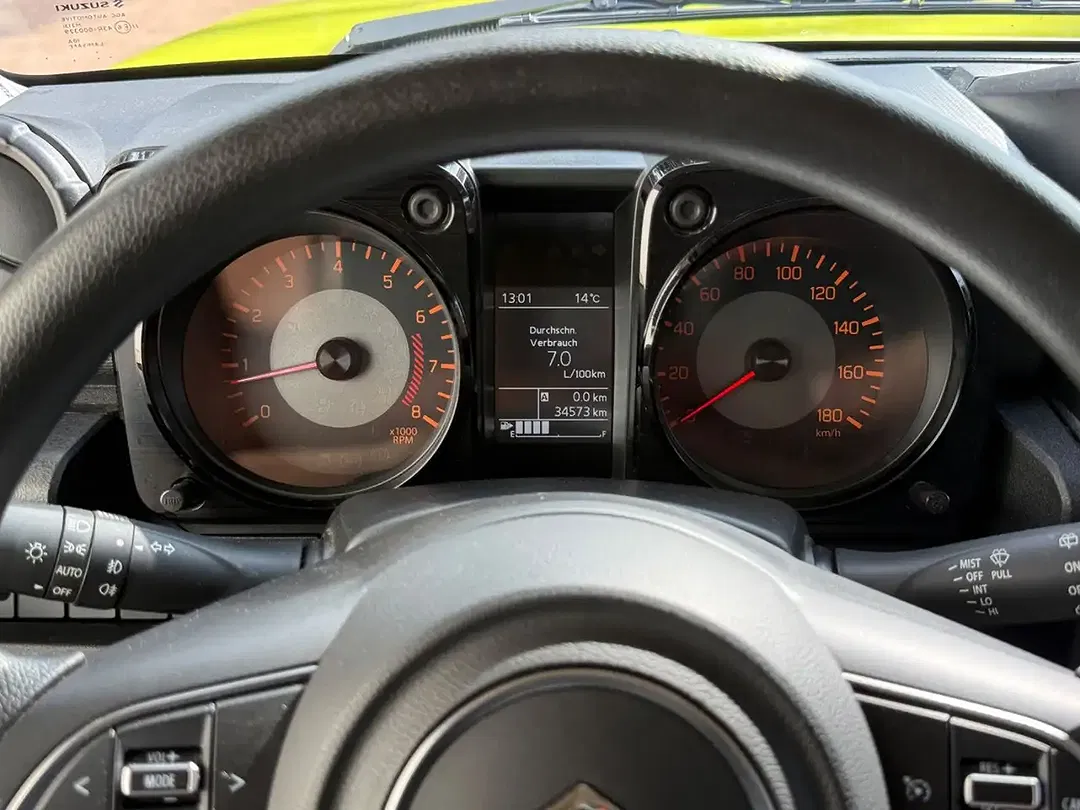 Suzuki Jimny 4x4 - Thumbnail 10