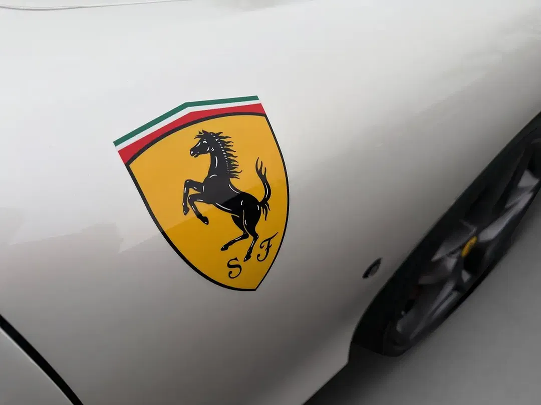 Ferrari Roma Spider - Thumbnail 11