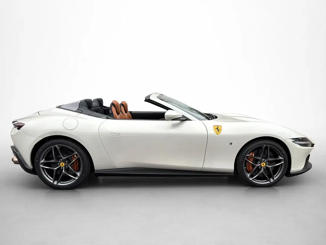 Ferrari Roma Spider - Thumbnail 4