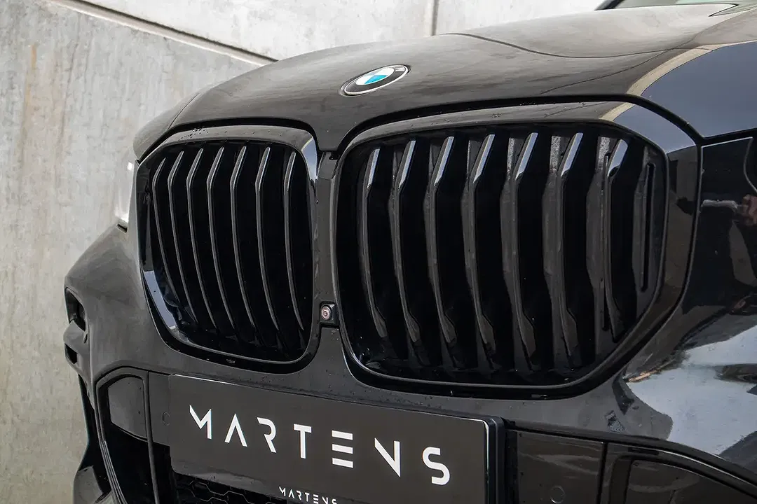 BMW X5 M - Thumbnail 3