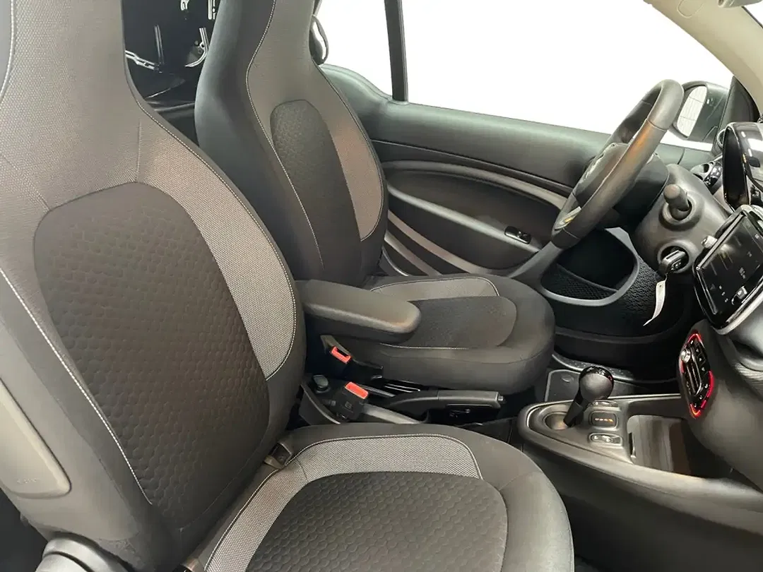 smart forTwo - Thumbnail 9