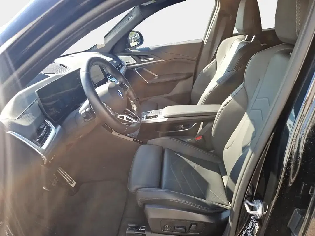 BMW iX2 M Sport - Thumbnail 9