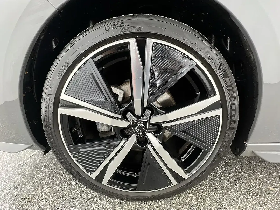 Peugeot 308 GT - Thumbnail 6