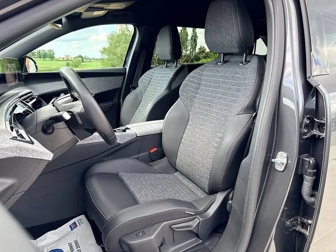 Peugeot 5008 MHEV - Thumbnail 13