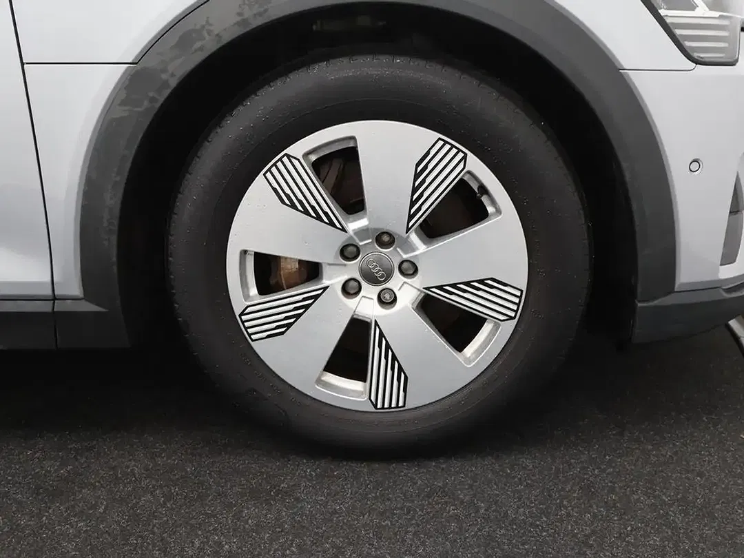 Audi e-tron 50 quattro - Thumbnail 11