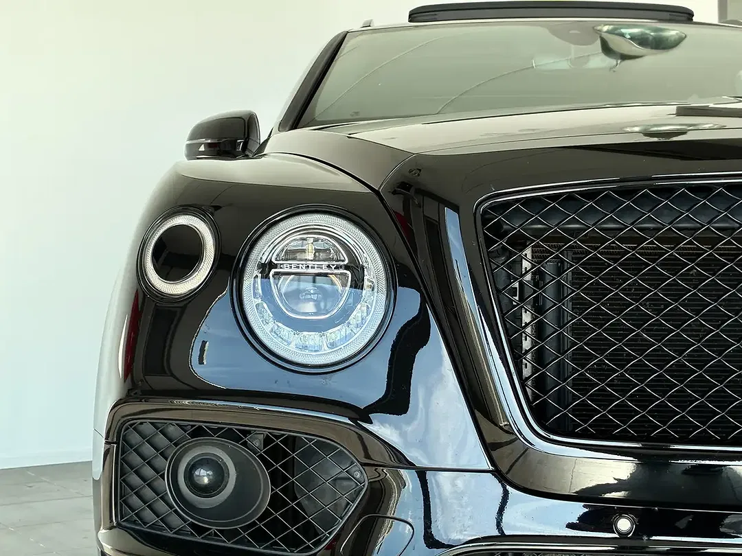 Bentley Bentayga 4.0 V8 Design - Thumbnail 5