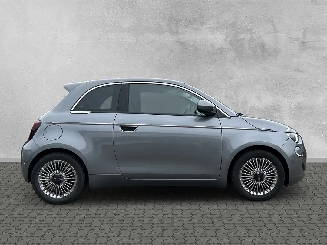 Fiat 500e - Thumbnail 7