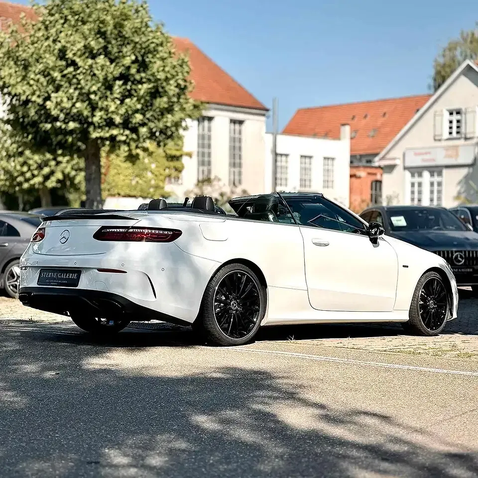 Mercedes-Benz E 200 AMG Burmester - Thumbnail 9